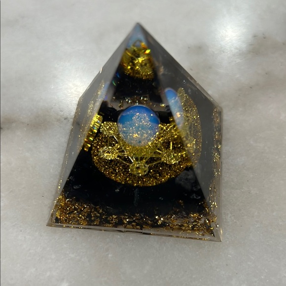 Cleanse Opaline and Onyx Orgonite Pyramid - Picture 1 of 6